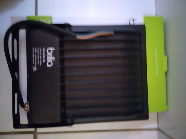 R$85,00 Refletor nova na caixa - Foto 3