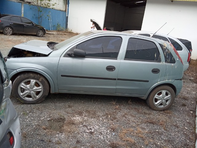 Corsa Hatch 1.0 8v 2003 Sucata para peças DL27