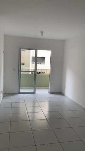 Apartamento no condomínio thyssaliah no Planalto