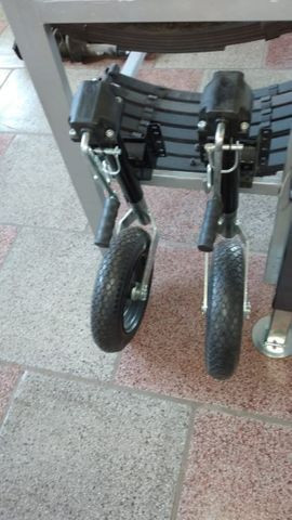 Suporte ,levante com roda para reboque , carretinha, trailer - Foto 2