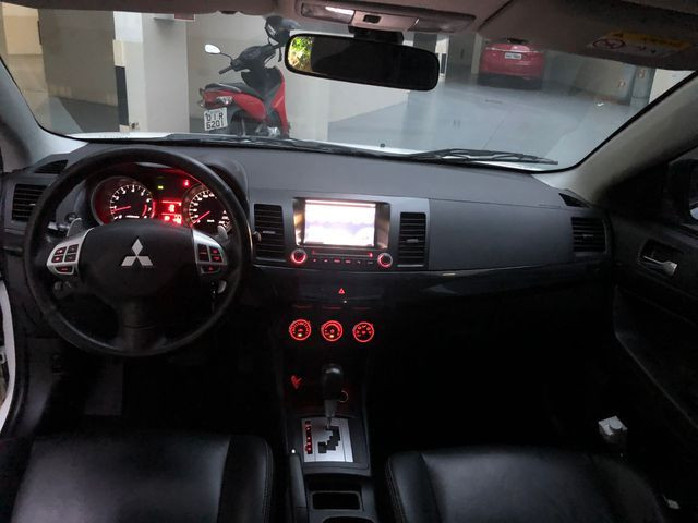 Mitsubishi Lancer 2.0 Automático - Foto 6
