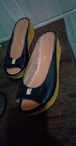 Sapatos novos e tênis usado - Foto 3