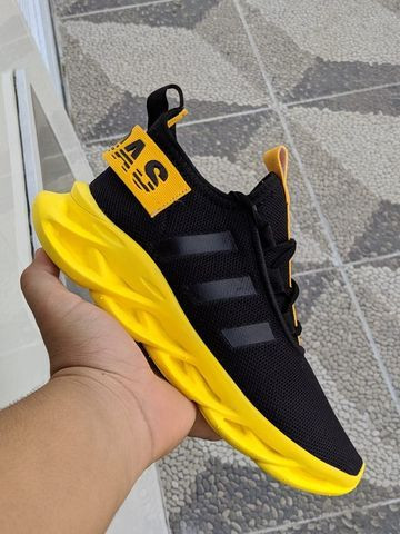 Tênis Adidas Yeeze Novo Vários Modelos - Foto 2
