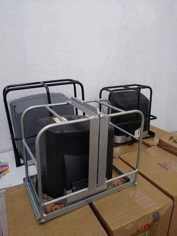 Grade para motor de portão na garagem