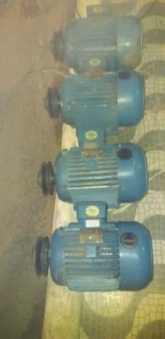 Motor 4 cv 220 380 440v 1740 Rpm o valor do anuncio e de só 1motor só 1motor tenho outros
