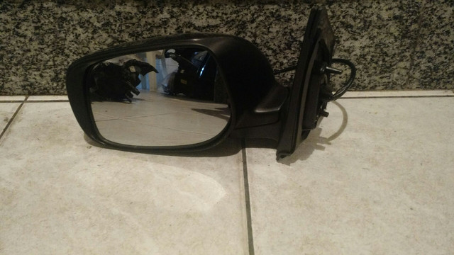 Retrovisor lado esquerdo Toyota Corolla 2010 sem pisca