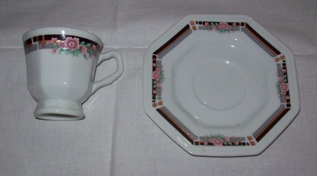 Jogo de café em porcelana Schmidt para 6 pessoas - octogonal - Foto 3