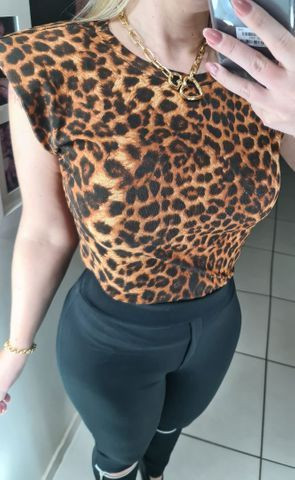 Muscle Tee modelo tradicional chiquérrima!<br>Tam único (38 ao 42)