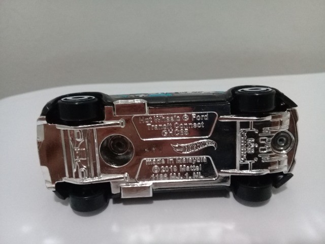 Miniatura 1/64 Perua Ford Transit Connect - Foto 4