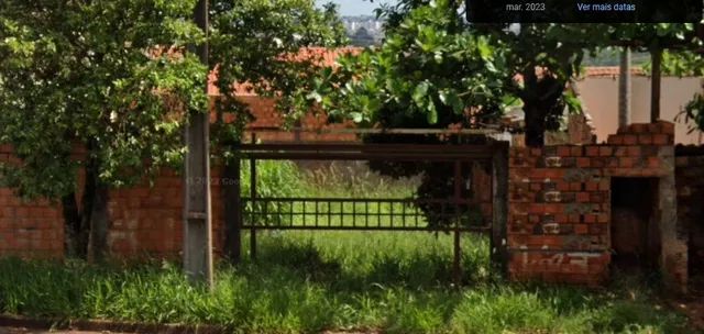 Lote/Terreno na Avenida Laranjeiras, Laranjeiras em Londrina, por