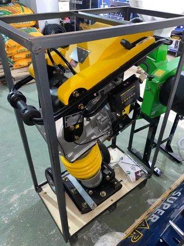 Compactador de Solo Percussão com Motor 4HP 149CC - Toyama  - Foto 4
