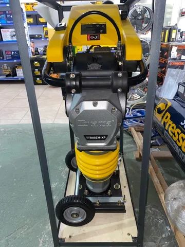 Compactador de Solo Percussão com Motor 4HP 149CC - Toyama  - Foto 3