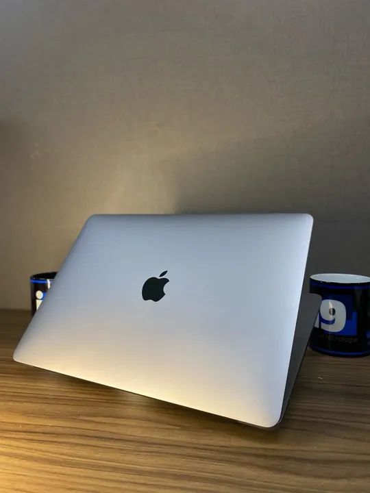 MacBook Pro 2018 Touch Bar - i7 - 16ram - 1tb SSD - Foto 3