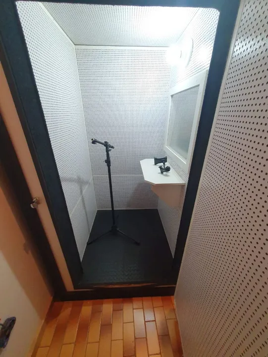 Cabine Acústica Estúdio Premium Bel-110 - 1,10 X 1,10 X 2,00