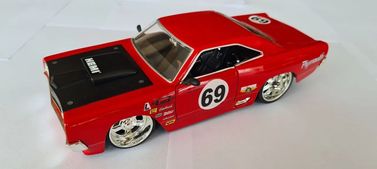 Jada 1/24 Plymouth Hemi Road Runner