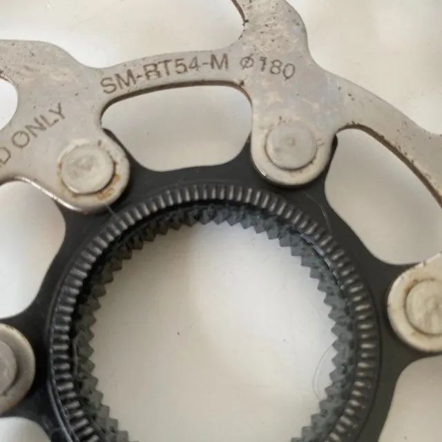 243 - Disco de freio Rotor Shimano Mtb Sm-Rt54 center Lock 180mm usado - Foto 5