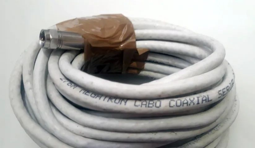 Fio Antena - Melhore Sua Receção de Sinal com o Fio de Antena Usado Seminovo de 8 Metros!