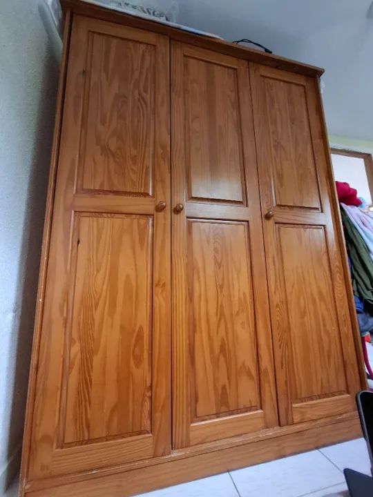 Quarda roupa solteiro Tok&Stok 3 portas