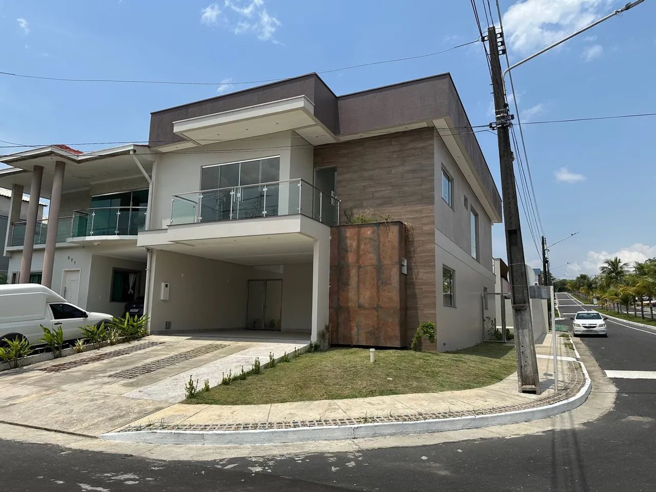 Forest Hill Duplex, 3 Suites, Recém Construída 