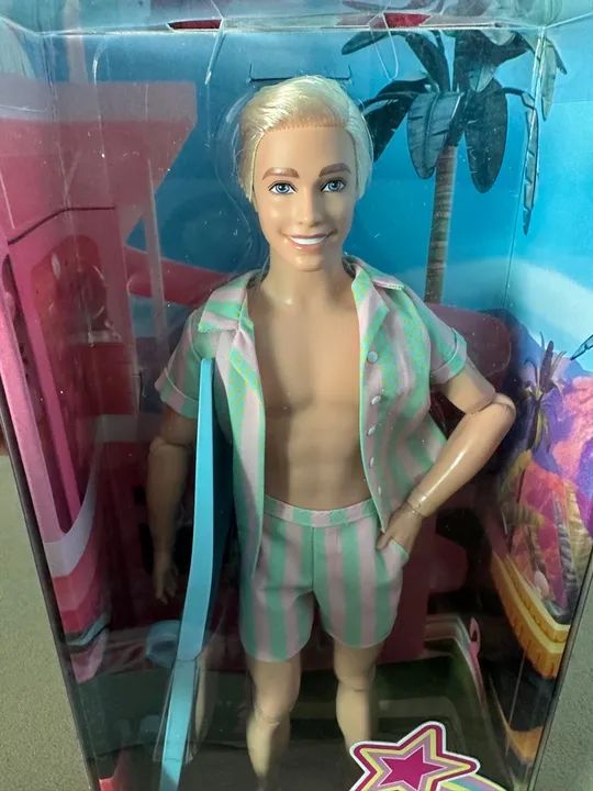 Ken surfista de Barbie the movie