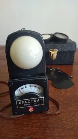 Fotômetro Spectra Combi-500 com case e filtros para fotografia - Foto 2