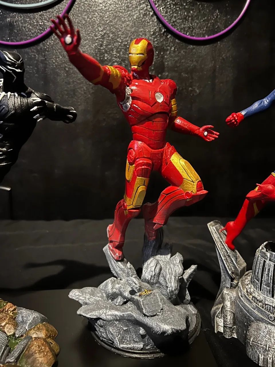 Lote 4 Vingadores 3D Marvel: Black Panther, Homem de Ferro, Capitã Marvel e Thor - Foto 3
