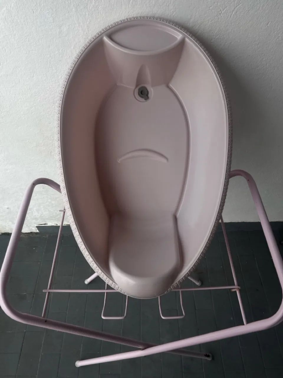 Vendo banheira com suporte - Foto 2