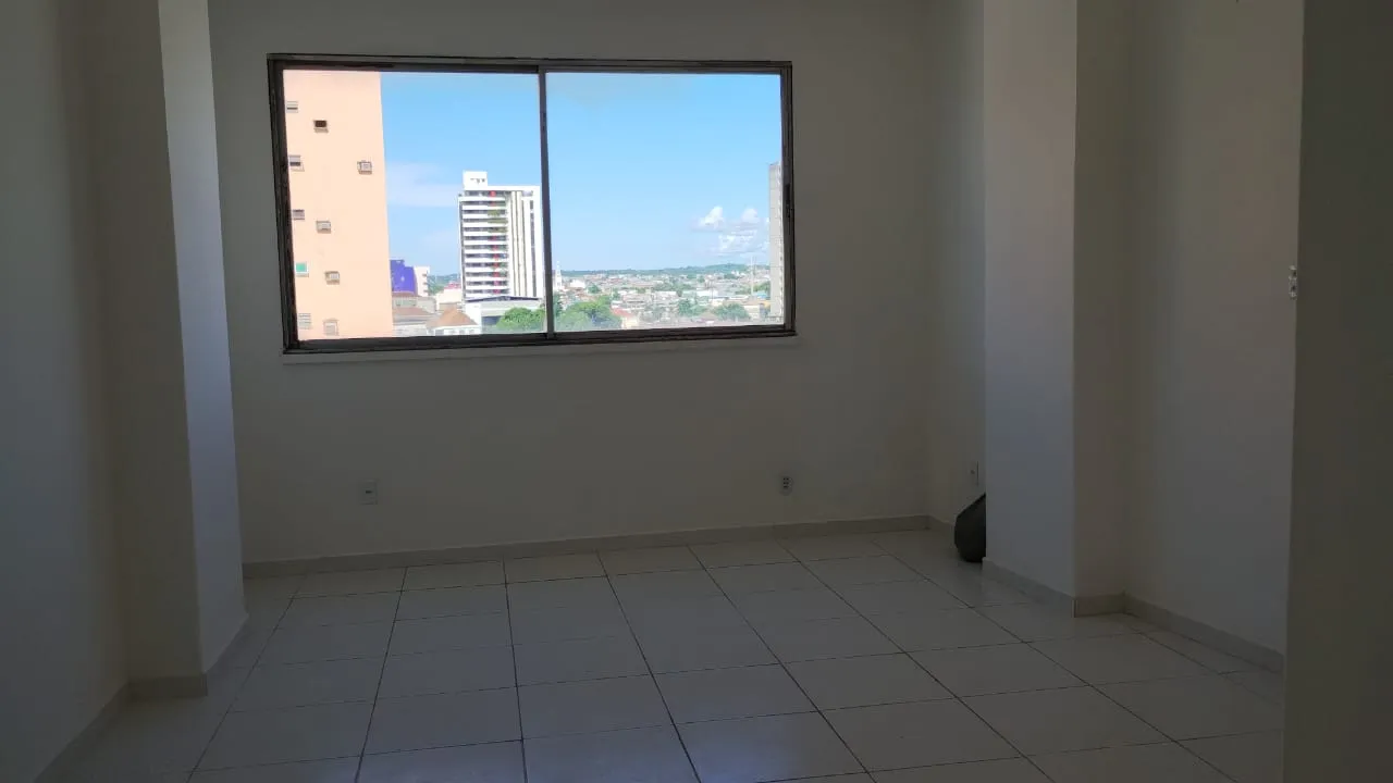 Alugo Sala no Edifício RIO MADEIRA no CENTRO# na Rui Barbosa 5º andar com elevador(92) 992