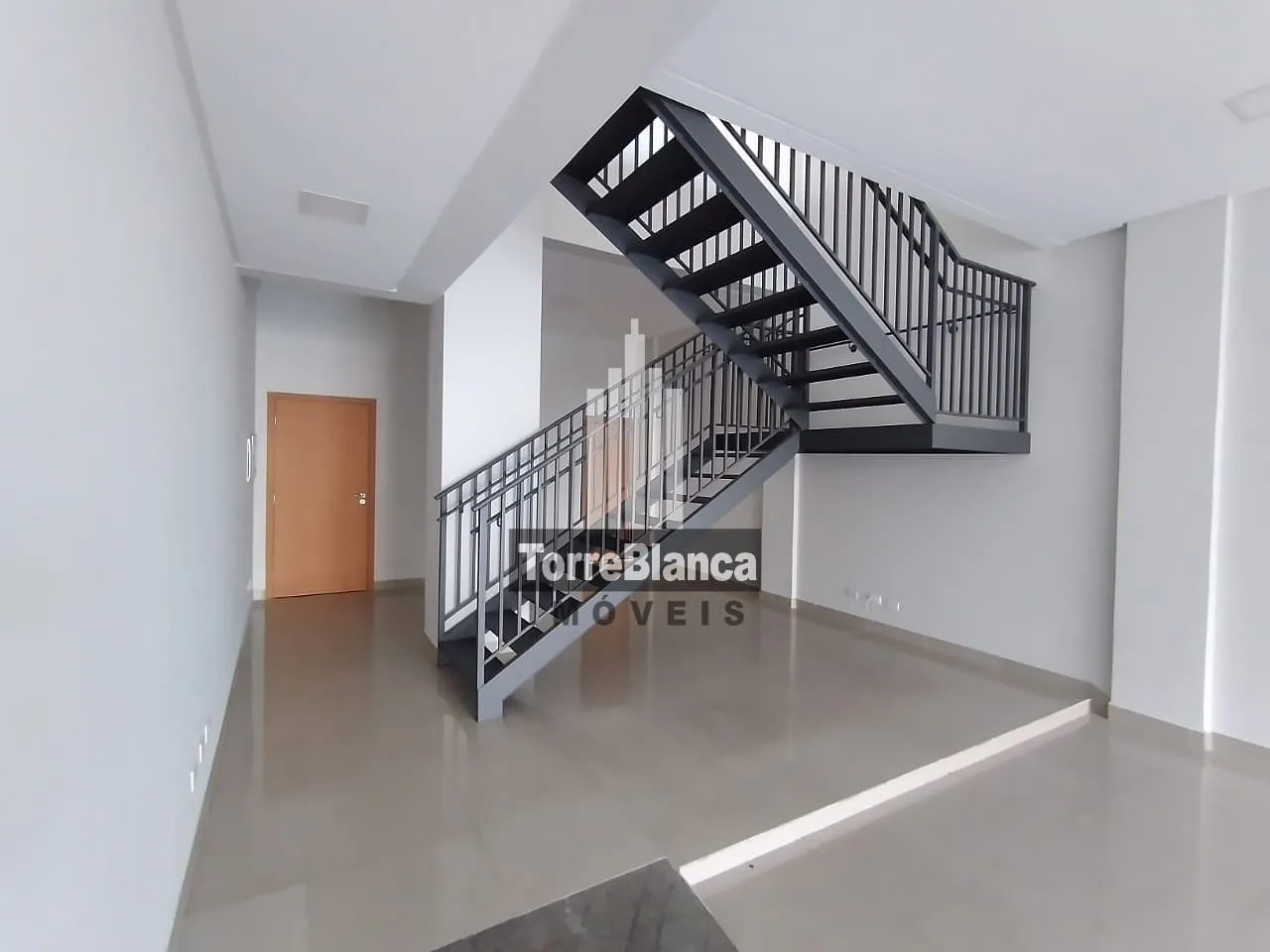 Loja para alugar, mezanino , 2 banheiros e vaga de estacionamento - 182 m² - Centro - Pont