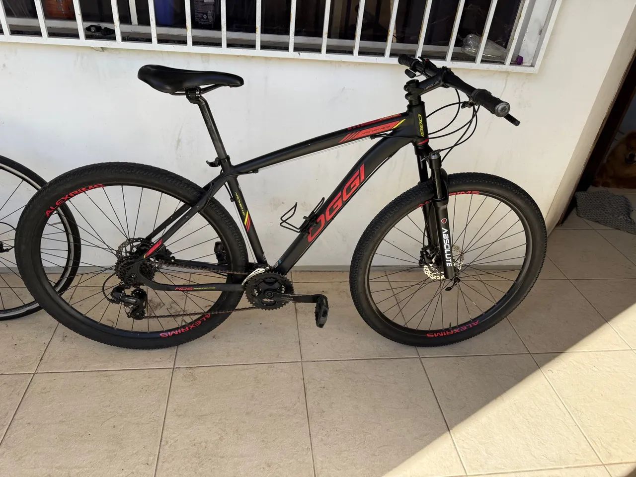 Bicicleta Oggi Aro 29 com Marchas