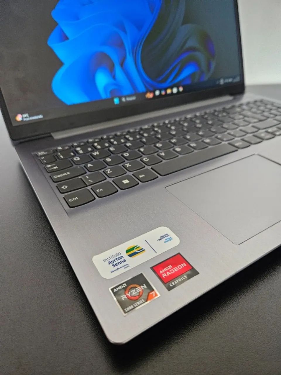 Notebook Lenovo - Ryzen 7 5700U - 20GB Ram - SSD NVMe 512GB