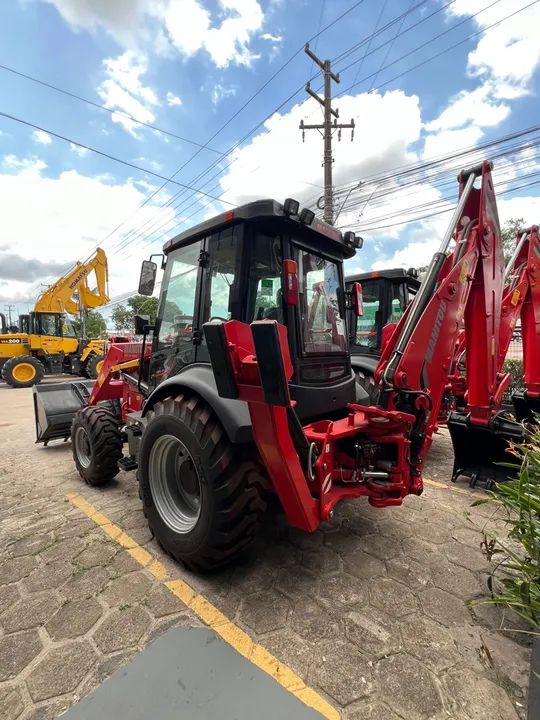 Promoção Retroescavadeira Manitou MBL-X 900 - 0km - Pronta entrega - Foto 2