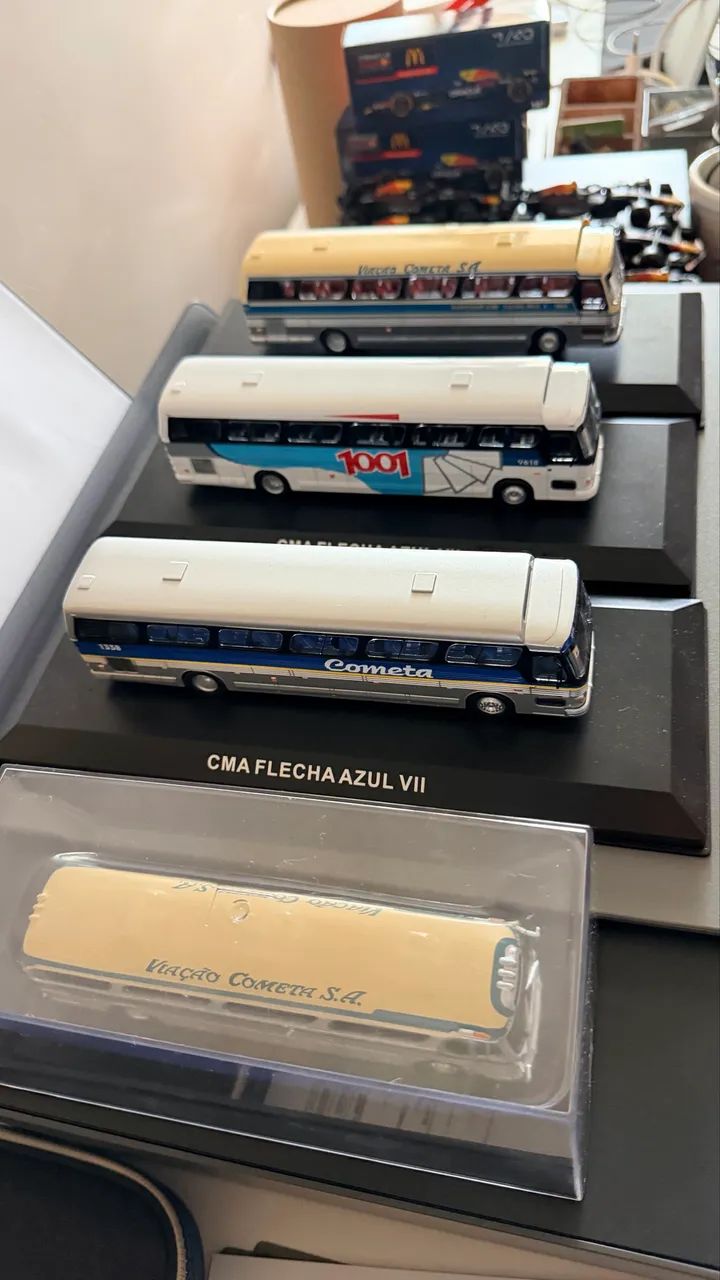 Miniaturas de ônibus CMA - lote com 5 unidades 1:72 - Foto 2