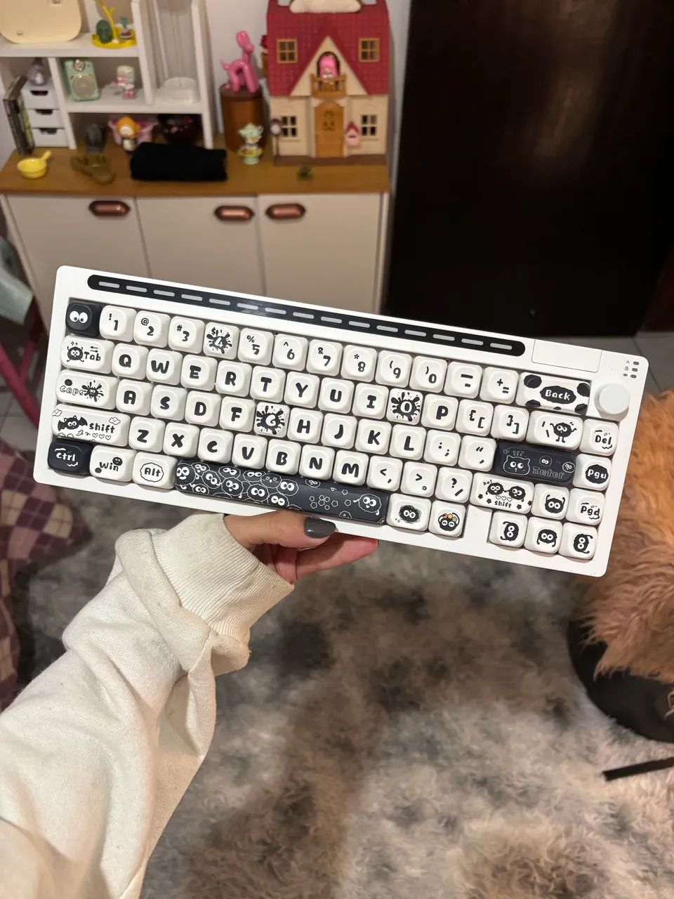 Teclado mecanico 65% wireless studio ghibli