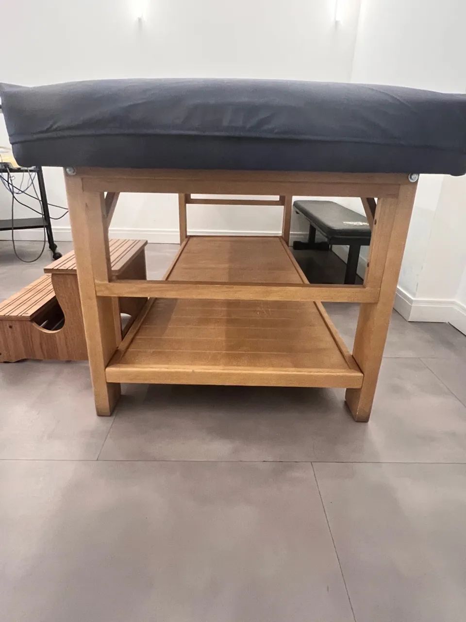 Maca / Cama de Atendimento para consultório médico, fisioterapia ou SPA - Foto 4