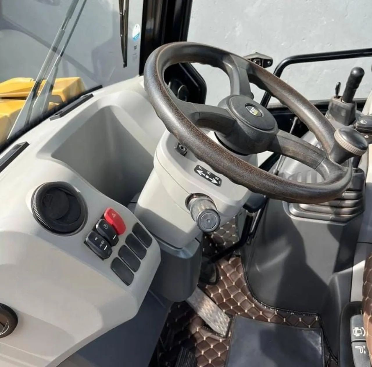 Retroescavadeira Caterpillar 416 2022 - Foto 2