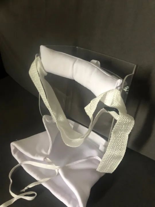 Máscara de acrílico de proteção hospitalar - Foto 2