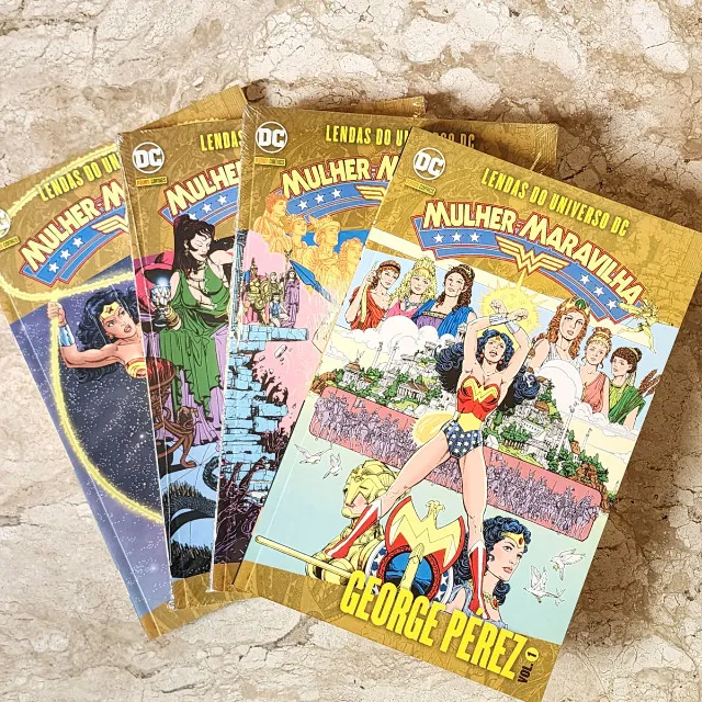 Mulher-Maravilha: Lendas do Universo DC (Panini) - 4 Edições