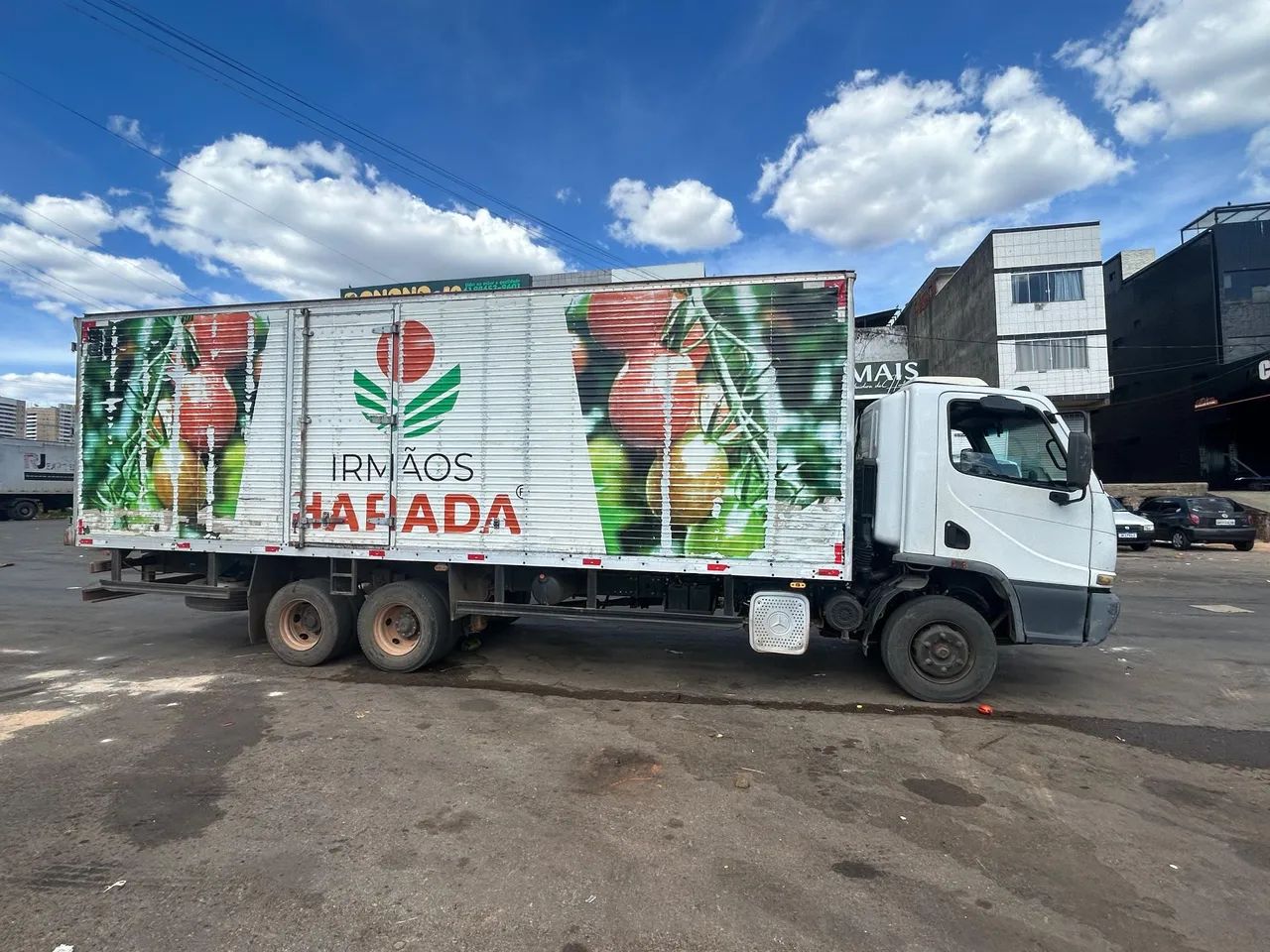 Acello 1316 2018/18  trucado baú 35m3. MB OM 924 LA, 4 cilindros , 4,8 litros 156 cv  - Foto 4