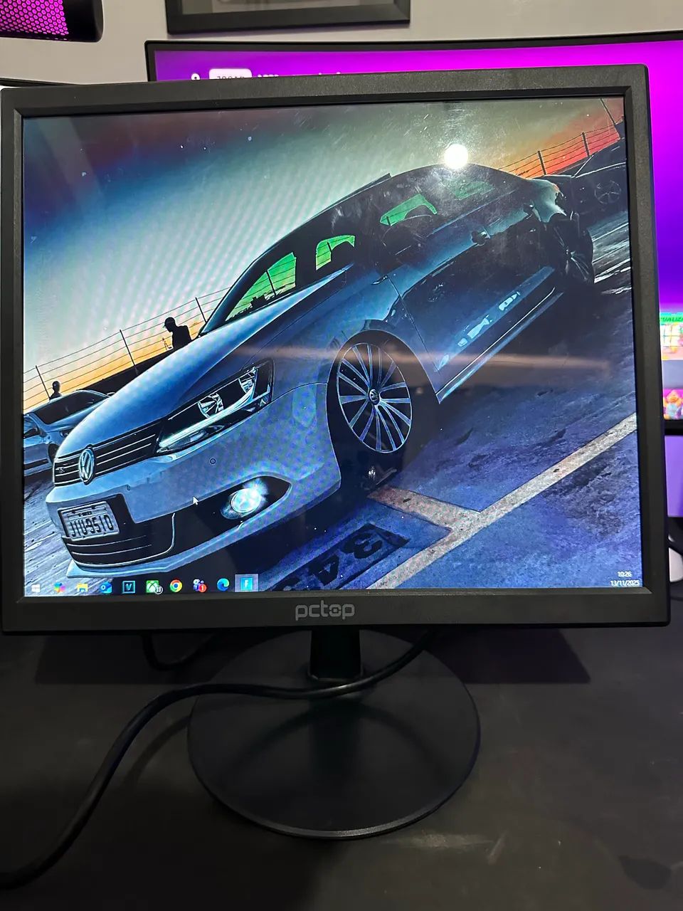 LED Monitor 17in - HDMI and VGA64396504756482123