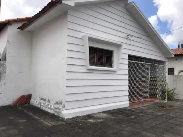 Av Tito Silva