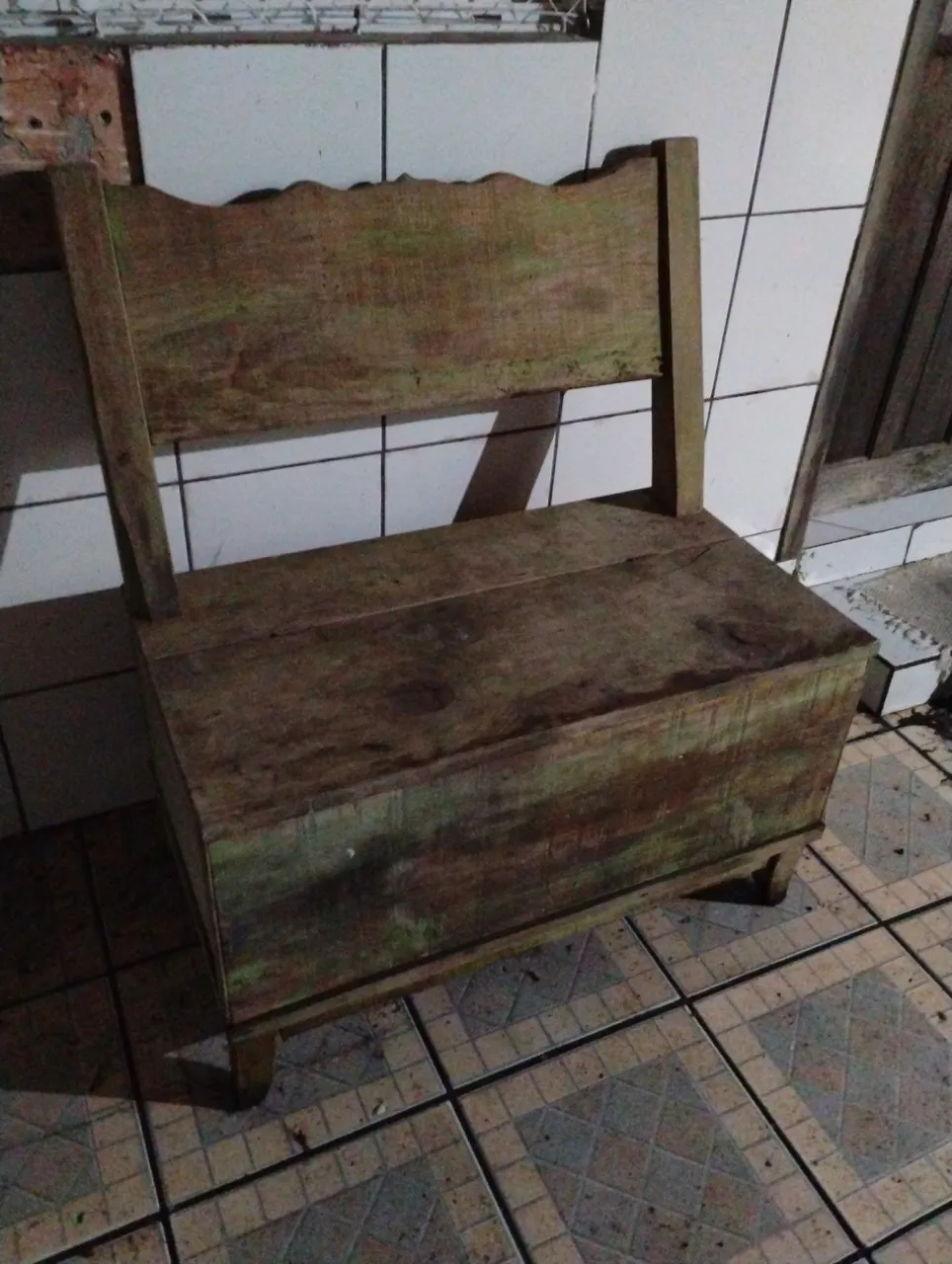 Caixa de lenha rustica