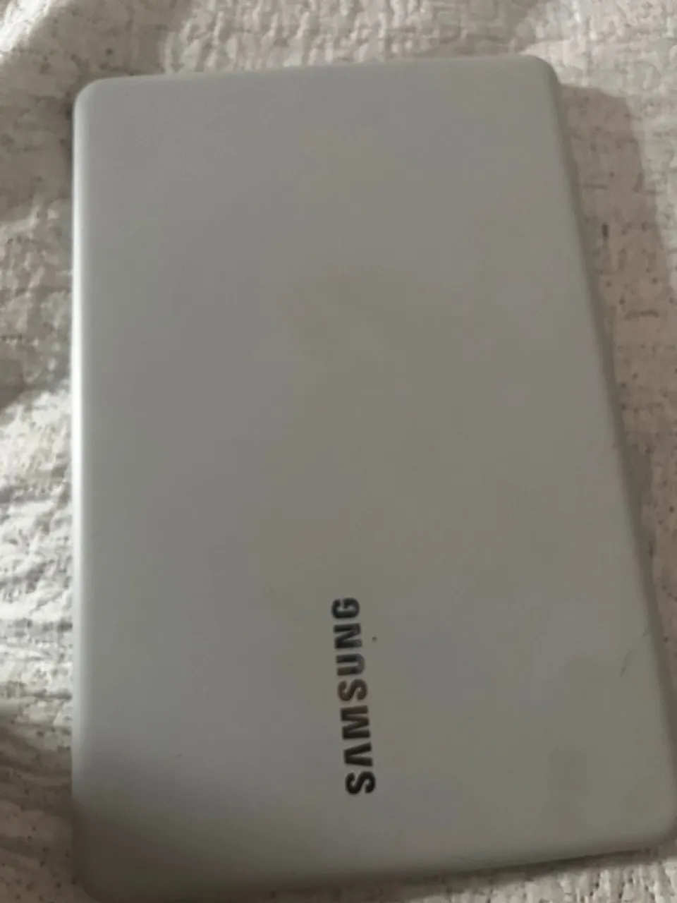 Notebook Samsung - Design Elegante e Desempenho Confiável
