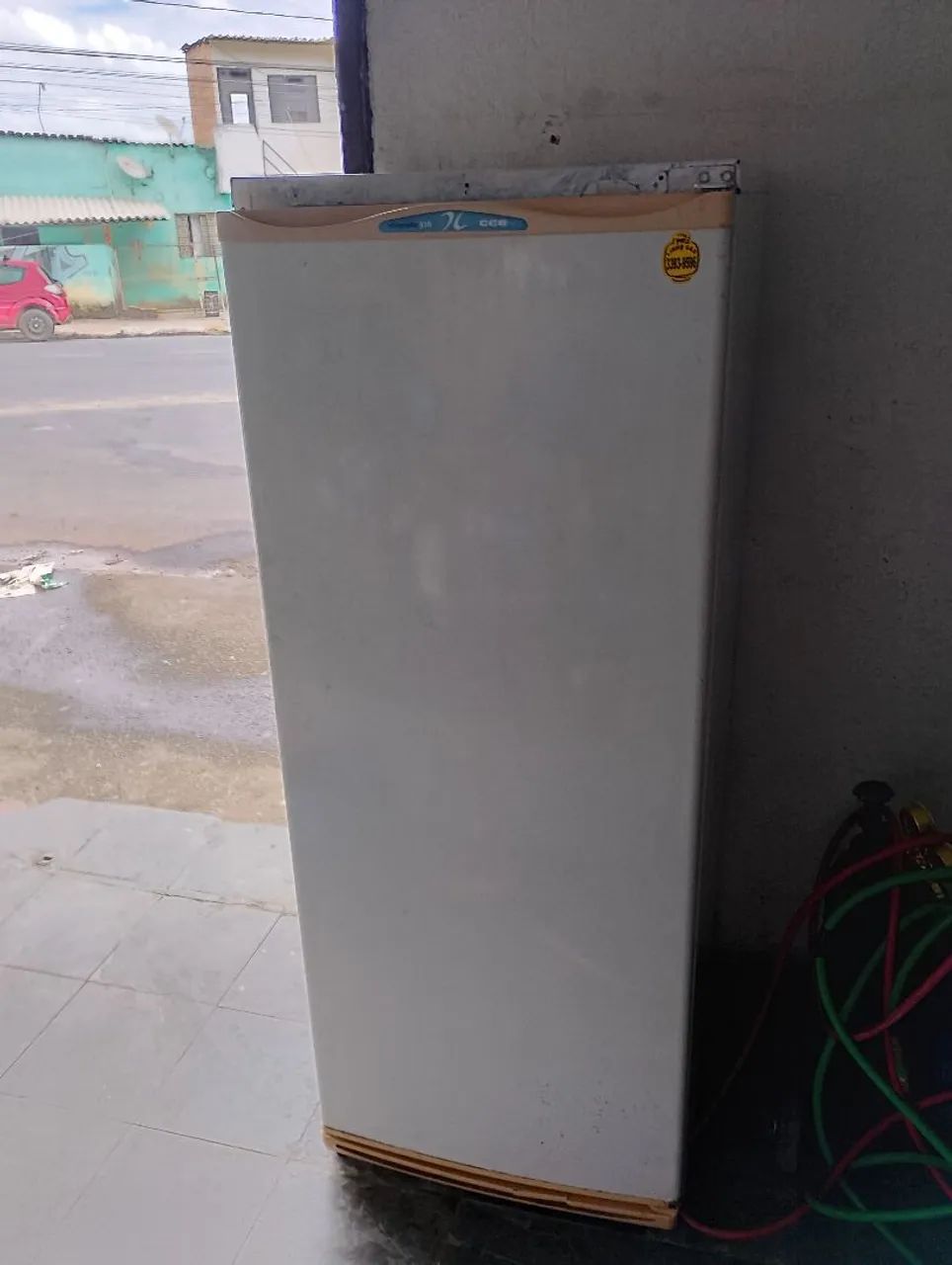 Geladeira  310 litros 
