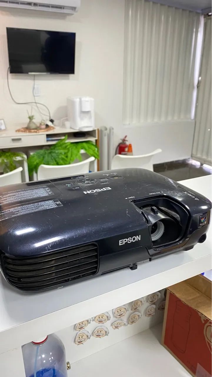 Projetor Epson 3LCD - Ótima Qualidade de Imagem!  - Foto 6