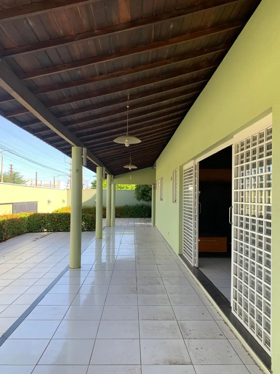 CASA COMERCIAL Av. AQUILES WALL FERRAZ, BAIRRO SANTA ISABEL.
