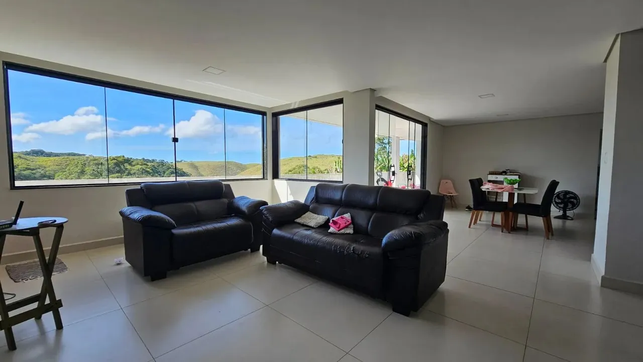 Casa com 360m², 3 quartos, 1 suíte e 3 banheiros em Ipiabas, Barra do Piraí - RJ