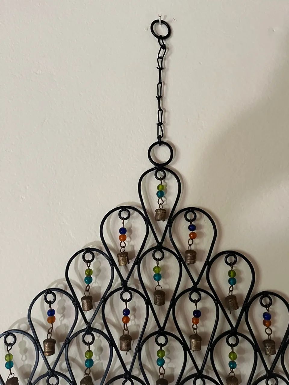 Enfeite Decorativo com Sinos e Contas Coloridas - Foto 3