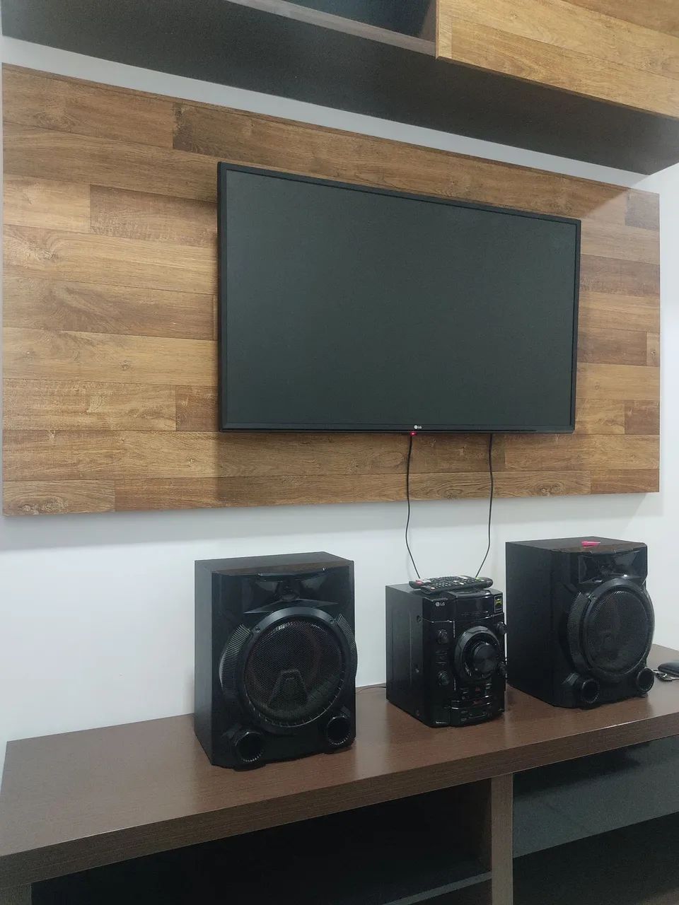 Painel para Tv64363739344770121