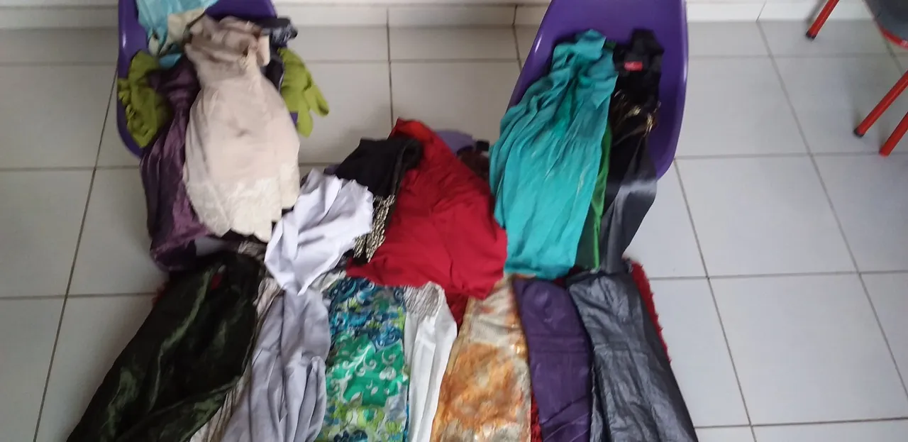 Roupas novas e semi novas de brechó